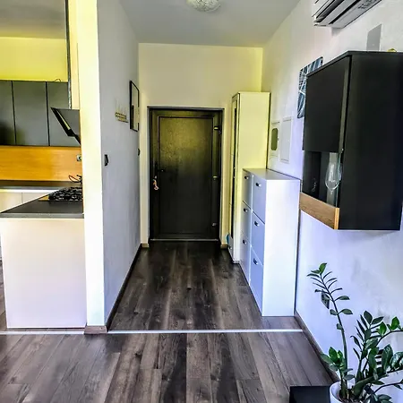 Central Ljubljana Apartment דירה *